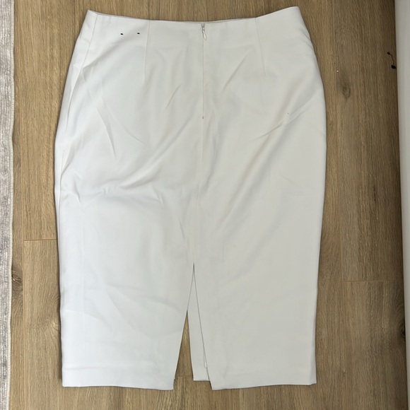 Banana Republic Lined Pencil Skirt with Slits - Picture 2 of 2